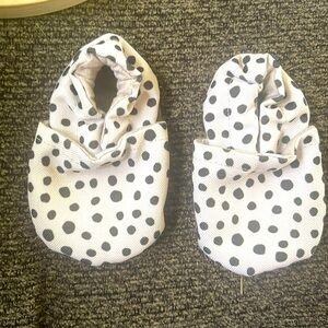 Polka dot cabooties newborn size